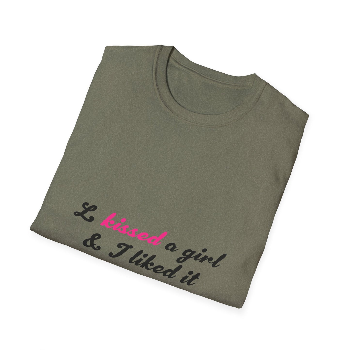 Sweetly Kissed - Unisex Softstyle T-shirt